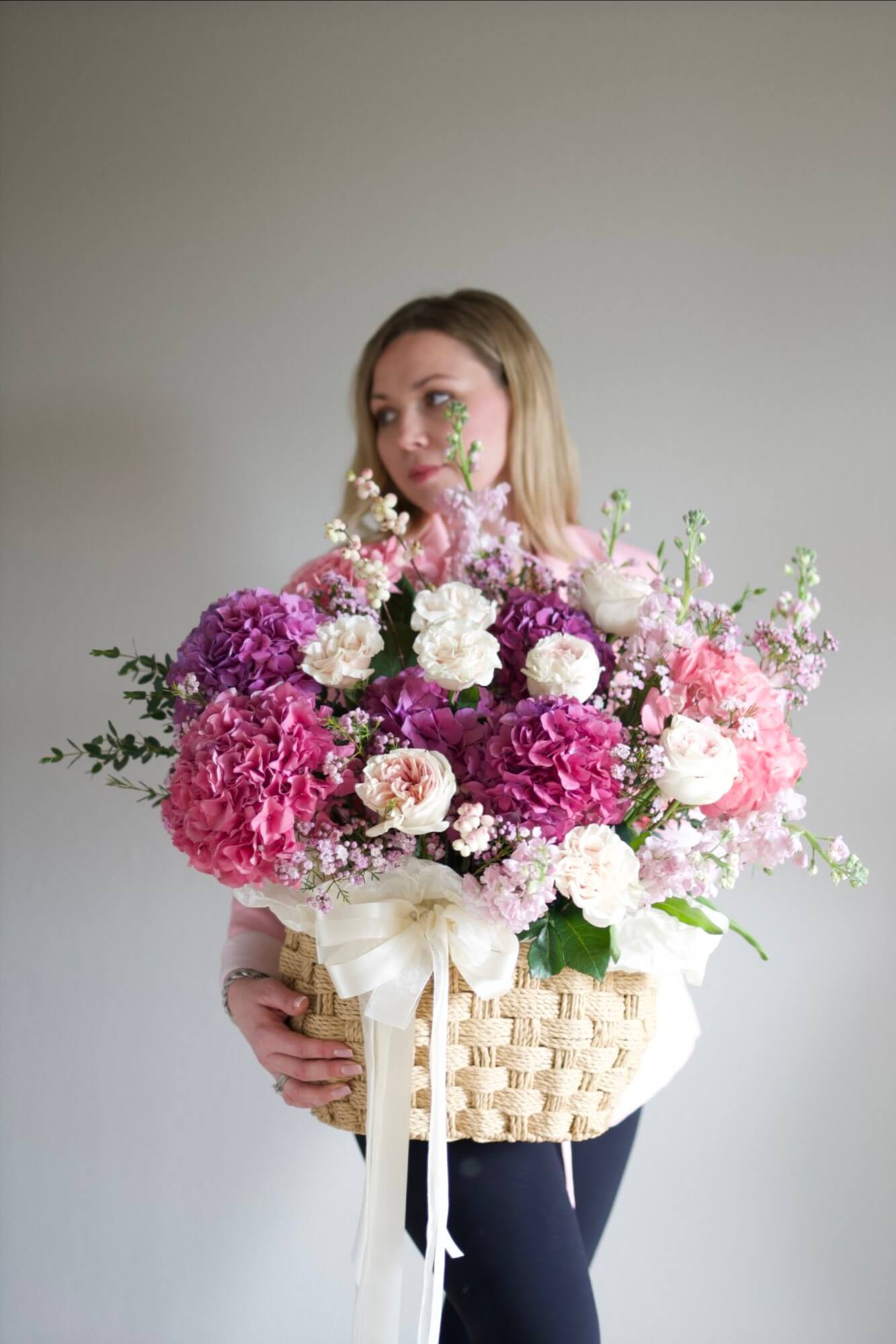 💜 Lilac Hydrangea & Cream Rose Bouquet