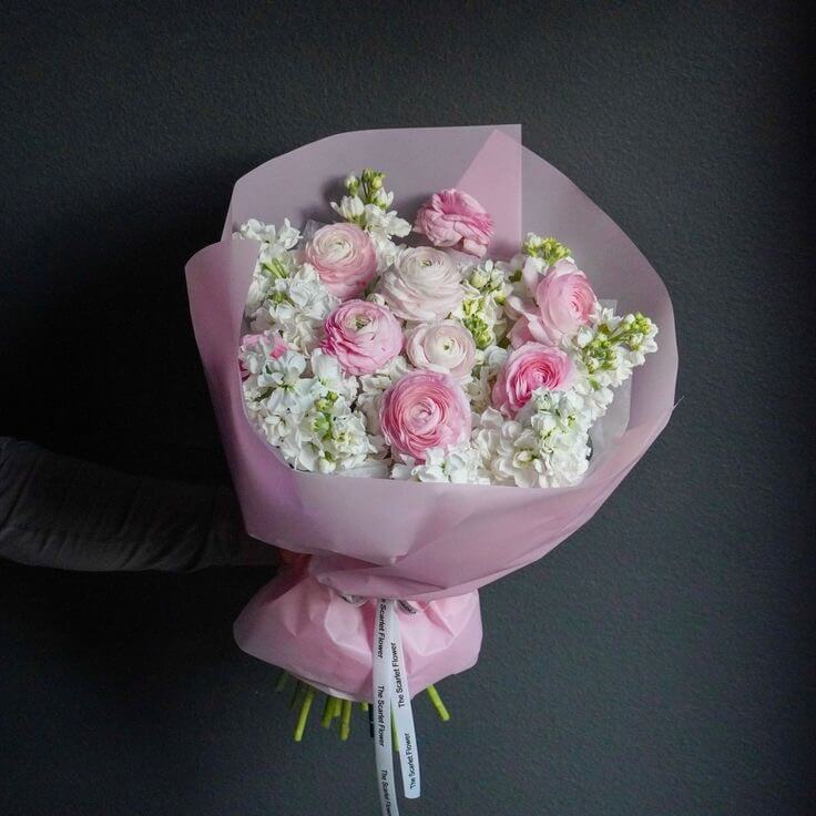 Matteola & Ranunculus