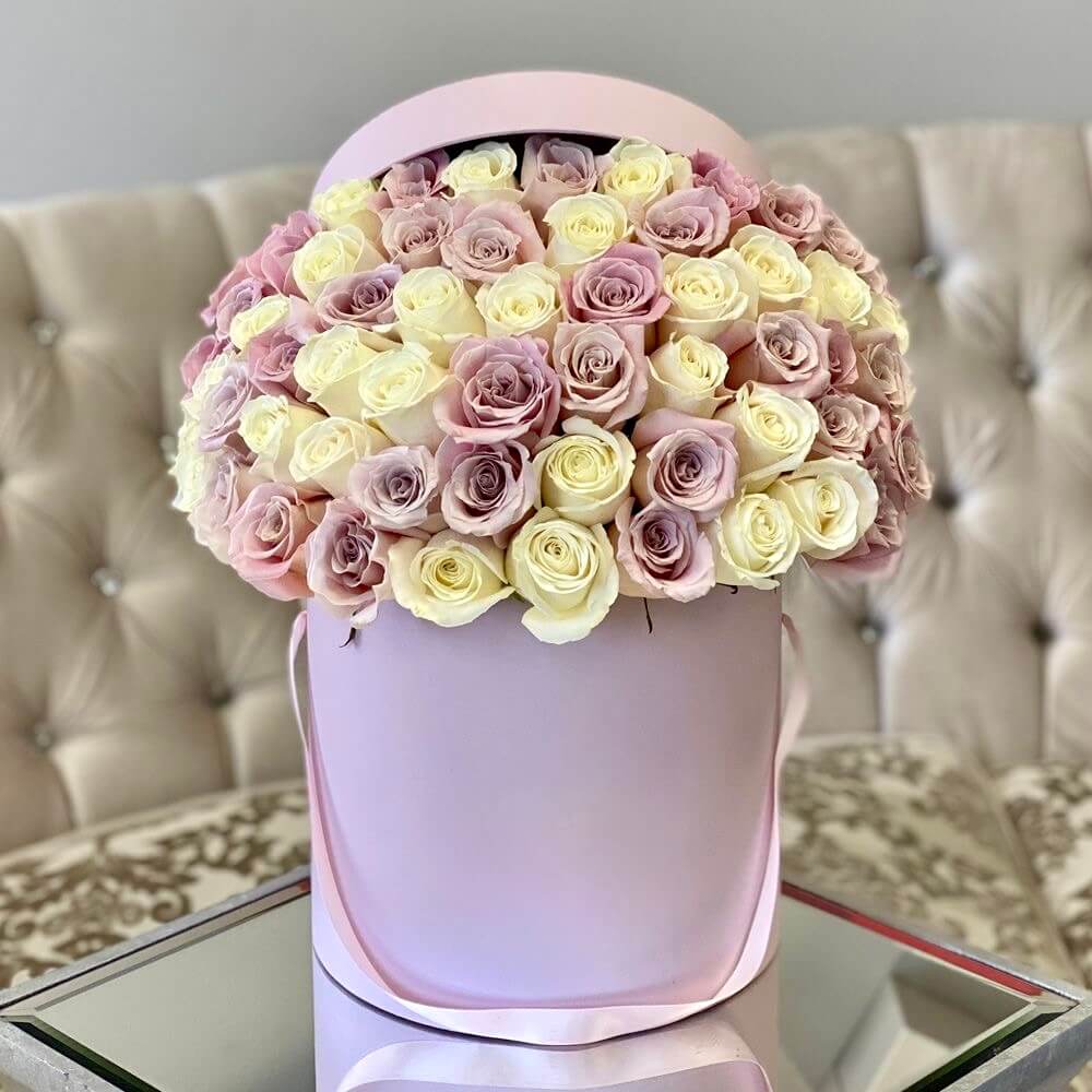 Premium Flower Box – 75 Roses