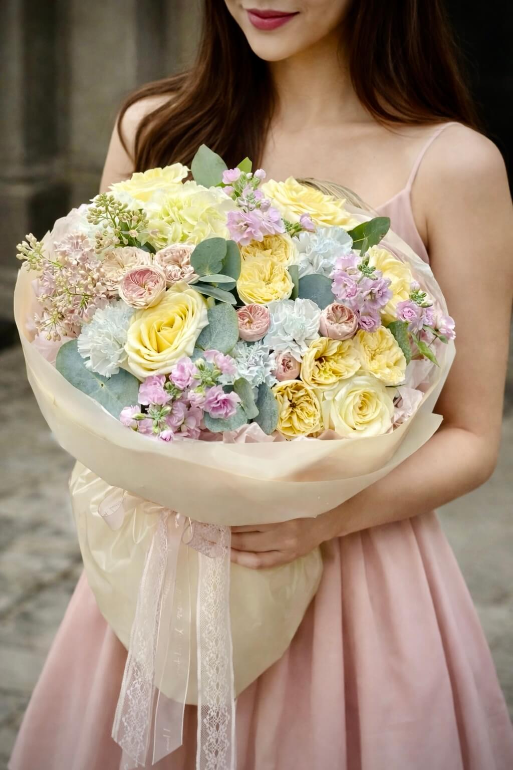 Soft Elegance – A Bouquet to Brighten Any Moment