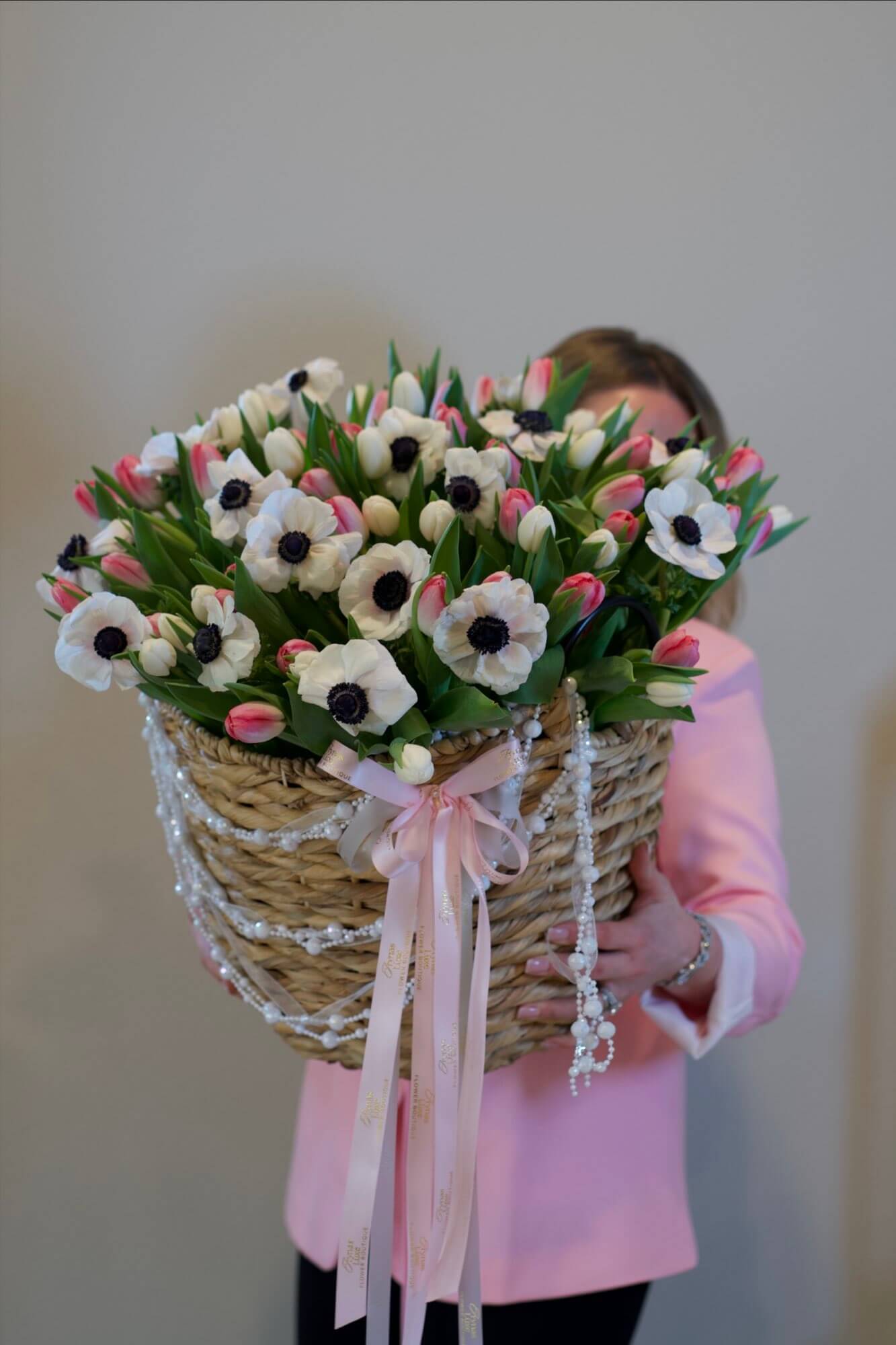 🌸 Spring Basket of Anemones & Tulips